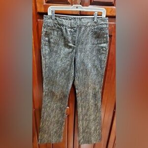 Worth sz.6  black and silver metallic reptile embossed  pants
